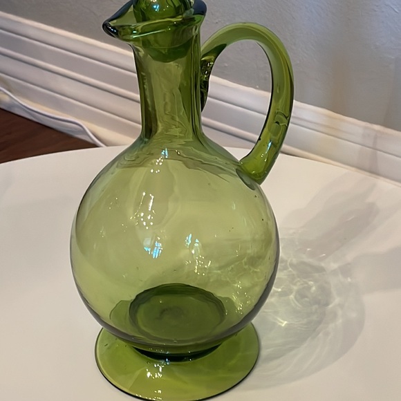 Olive Green glass decanter with flame stopper - Picture 6 of 17